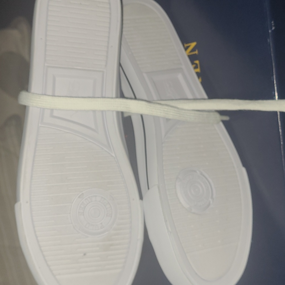 New Polo by Ralph Lauren canvas high tops sizes 6.5 jr = 8 wmn and 7jr =… - Picture 4 of 7
